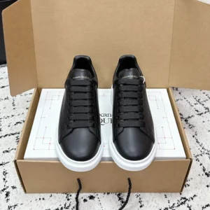 Alexander Mcqueen Unisex Oversized Sneaker Black Smooth Calf Leather Lace-Up Sneaker