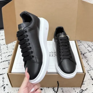 Alexander Mcqueen Unisex Oversized Sneaker Black Smooth Calf Leather Lace-Up Sneaker
