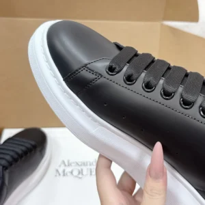 Alexander Mcqueen Unisex Oversized Sneaker Black Smooth Calf Leather Lace-Up Sneaker