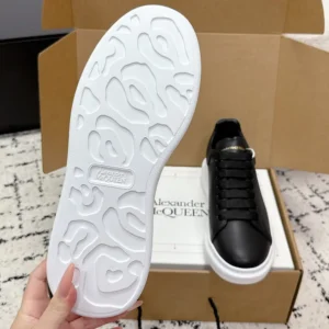Alexander Mcqueen Unisex Oversized Sneaker Black Smooth Calf Leather Lace-Up Sneaker