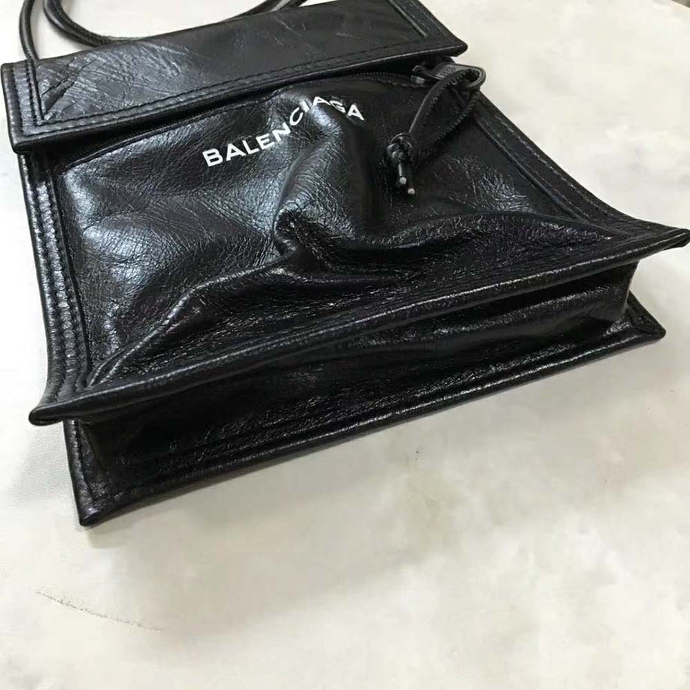 Balenciaga Men Explorer Pouch Strap in Leather-Black