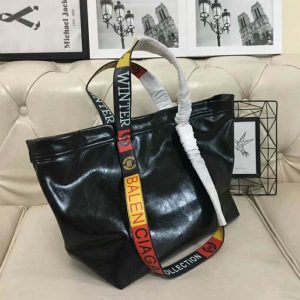 Balenciaga carry shopper discount m