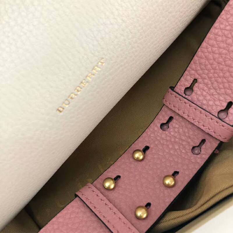 Burberry The Leather Barrel Bag in Pink