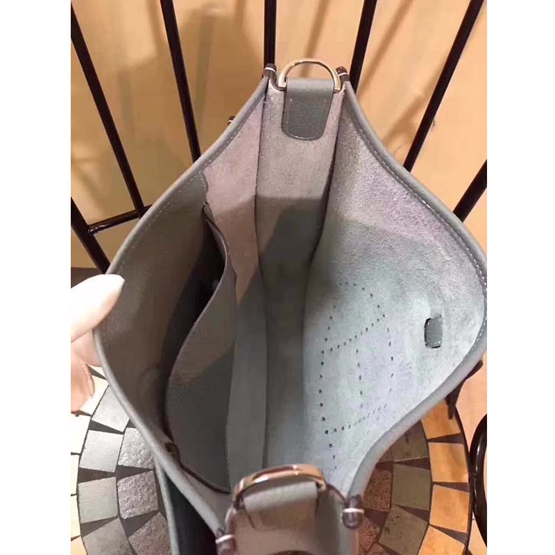 Hermes Evelyne III 33 Large Model Bag in Calfskin-Grey 5 Hermes Evelyne III 33 Large Model Bag in Calfskin-Grey - Image 5