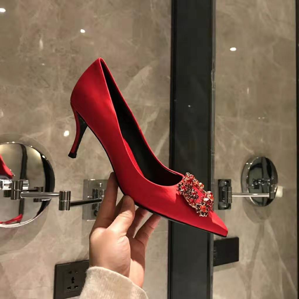 Roger Vivier Women Silk Flower Strass Pumps 6.6 cm Heel-Red 4 Roger Vivier Women Silk Flower Strass Pumps 6.6 cm Heel-Red - Image 4