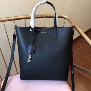 Saint Laurent Toy Leather Shopping Tote in BLE