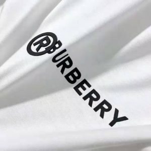 burberry_men_logo_print_cotton_oversized_t-shirt-white_4_