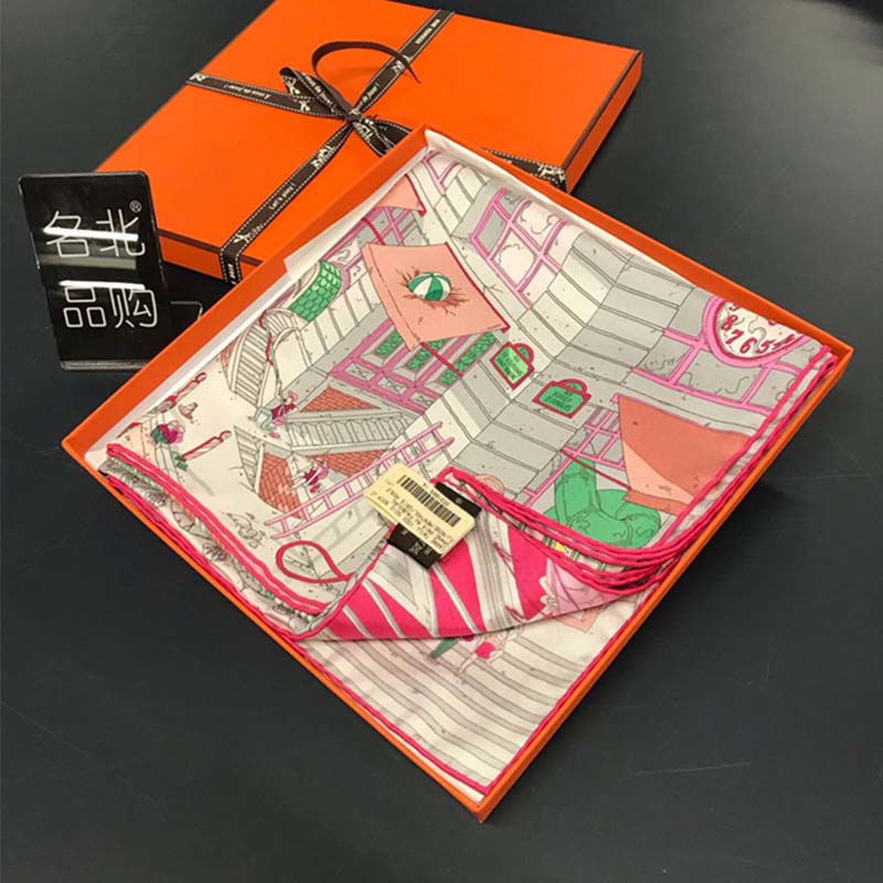 Hermes Women Le Grand Prix Du Faubourg Scarf 90-White - Image 2