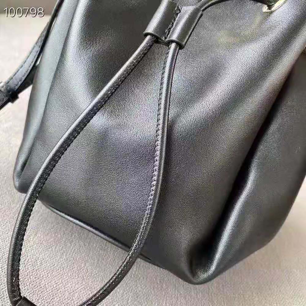 burberry bucket bag black