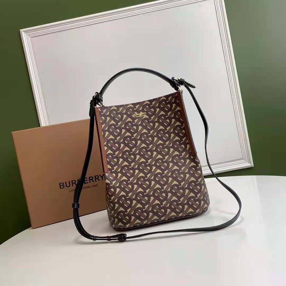 Burberry Small Peggy bucket bag in e-canvas with monogram Price € 1.150,00  Multiple colors Leather ref.365607 - Joli Closet