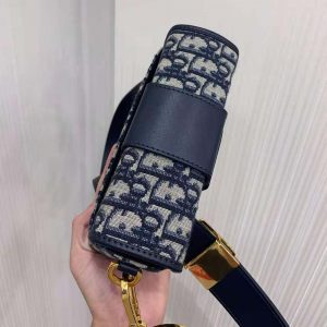 30 Montaigne Box Bag Blue Dior Oblique Jacquard