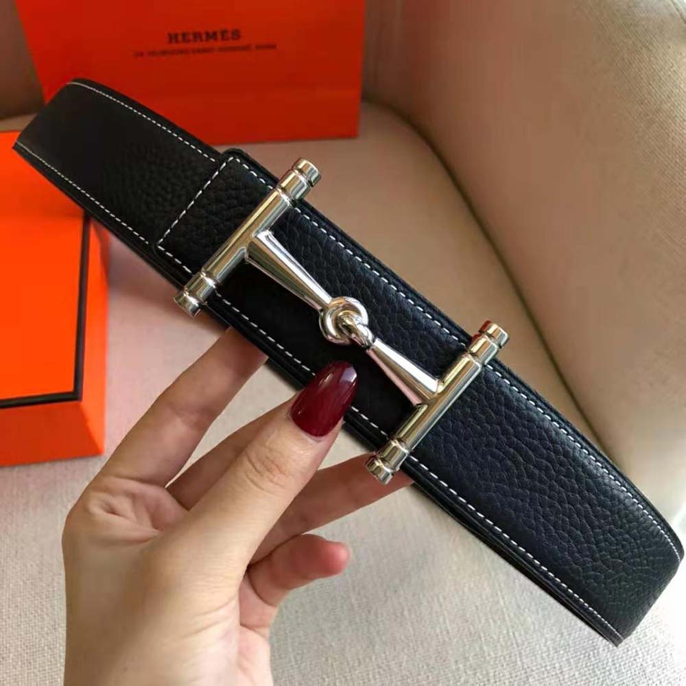 Shop HERMES Typo belt buckle & reversible leather strap 32 mm