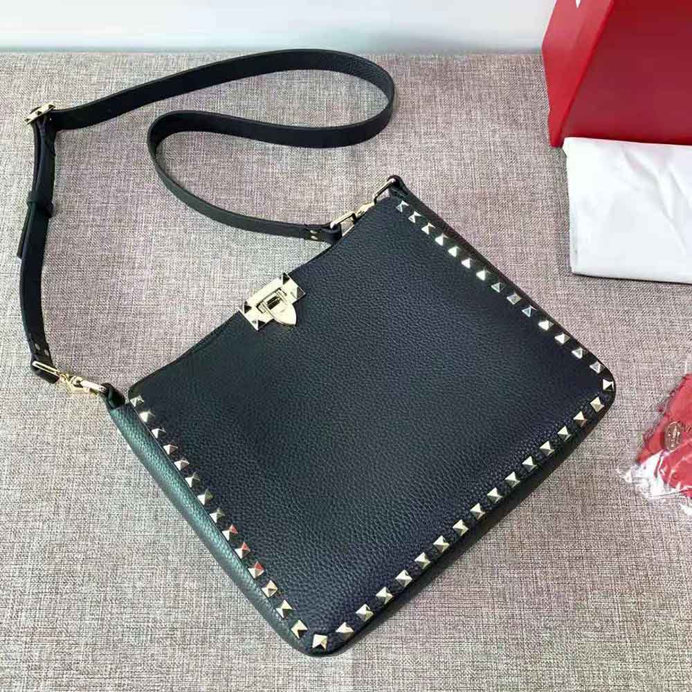 small rockstud grainy leather hobo bag