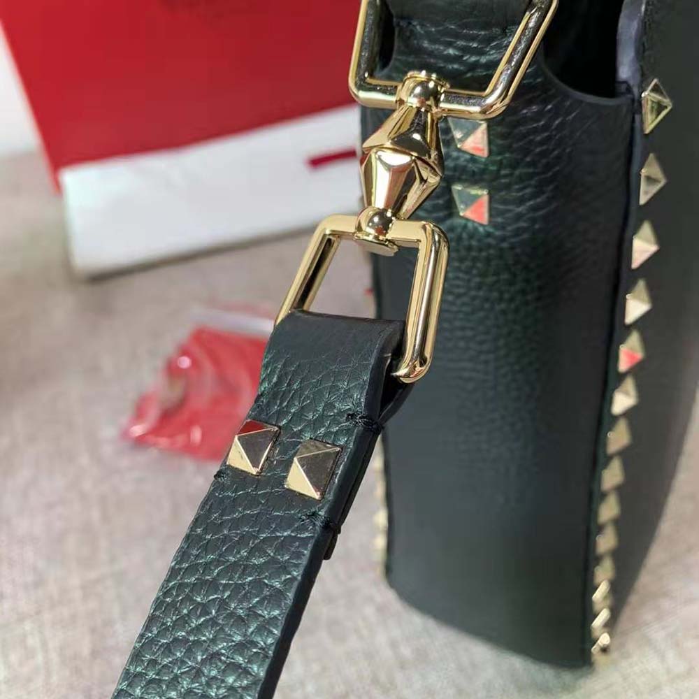 small rockstud grainy leather hobo bag