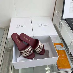 Burgundy discount dior slides