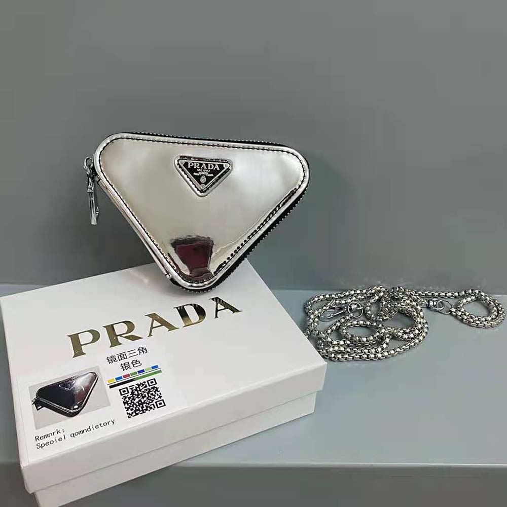 Prada Leather Ring Handbag (SHG-1BZ8Cb) – LuxeDH