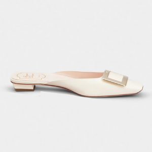 Roger Vivier Belle Vivier Metal Buckle Mules in Patent Leather in 2.5 cm Heel