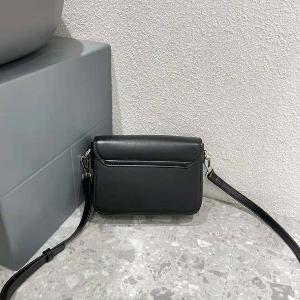 Dior Men Messenger Pouch Black Smooth Calfskin (3) Dior Men Messenger Pouch Black Smooth Calfskin