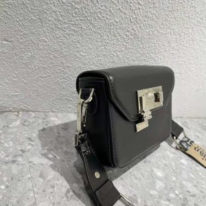 Dior Men Messenger Pouch Black Smooth Calfskin 9 Dior Men Messenger Pouch Black Smooth Calfskin (8)