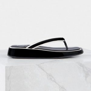 Roger Vivier Women Slide Thong Mules in Patent Leather-Black