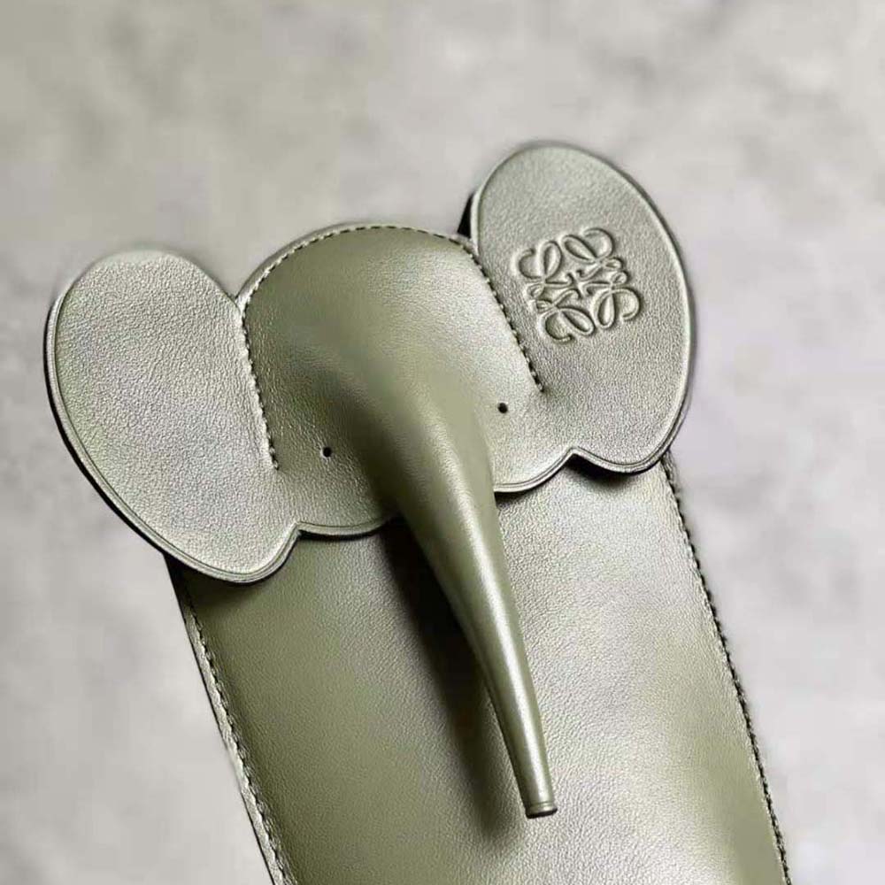 Loewe Women Elephant Pocket in Classic Calfskin-Green