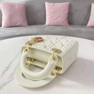 Mini lady dior discount dioramour bag price