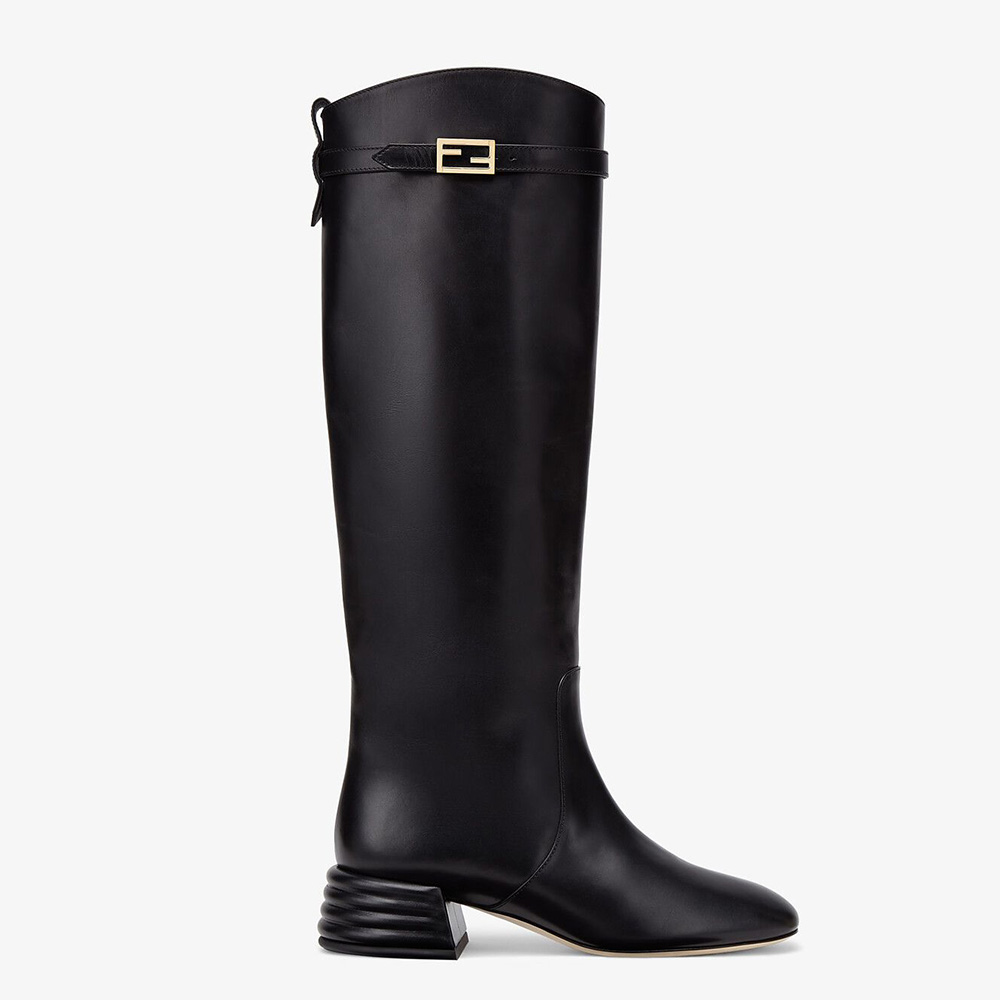 Fendi Women Boots Black in Calfskin Leather