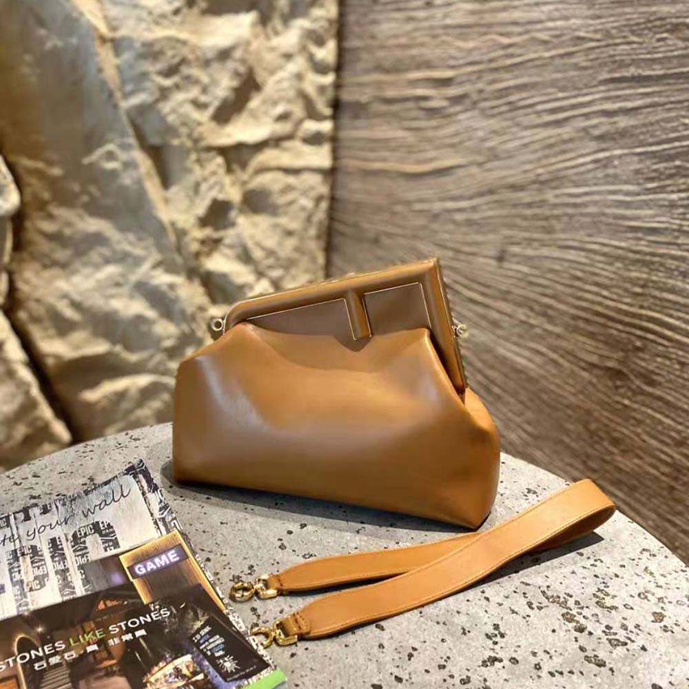 Fendi First Medium - Brown leather bag