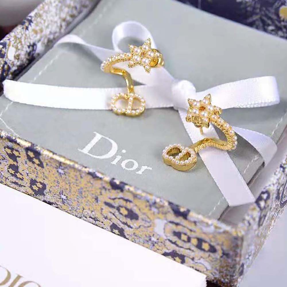 Dior - Toile de Jouy Fantastica Earrings Gold-finish Metal and White Resin Pearls with Multicolor Lacquer - Women Jewelry