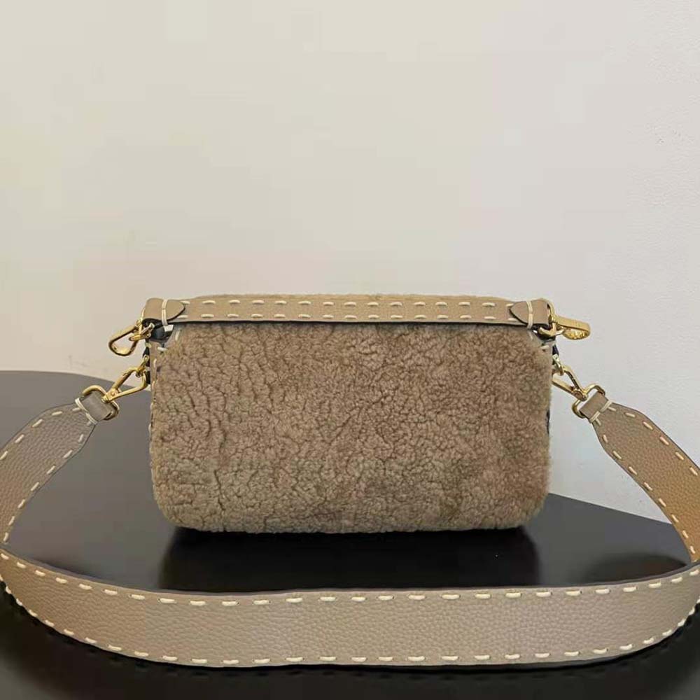 FENDI Baguette Sheepskin Bag in Beige