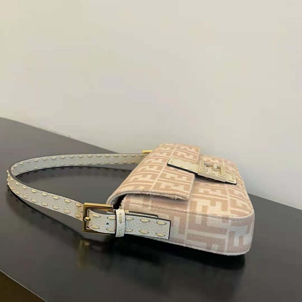 Fendi Women Medium Baguette 1997 Beige FF Wool Bag 5 Fendi Women Medium Baguette 1997 Beige FF Wool Bag - Image 5