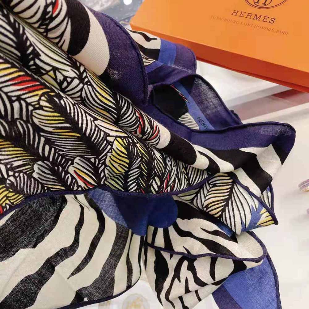 HERMES] Hermes Carenano 20 Zebra Pegasus Zebra Pegasus Silk Blue Ladi –  KYOTO NISHIKINO