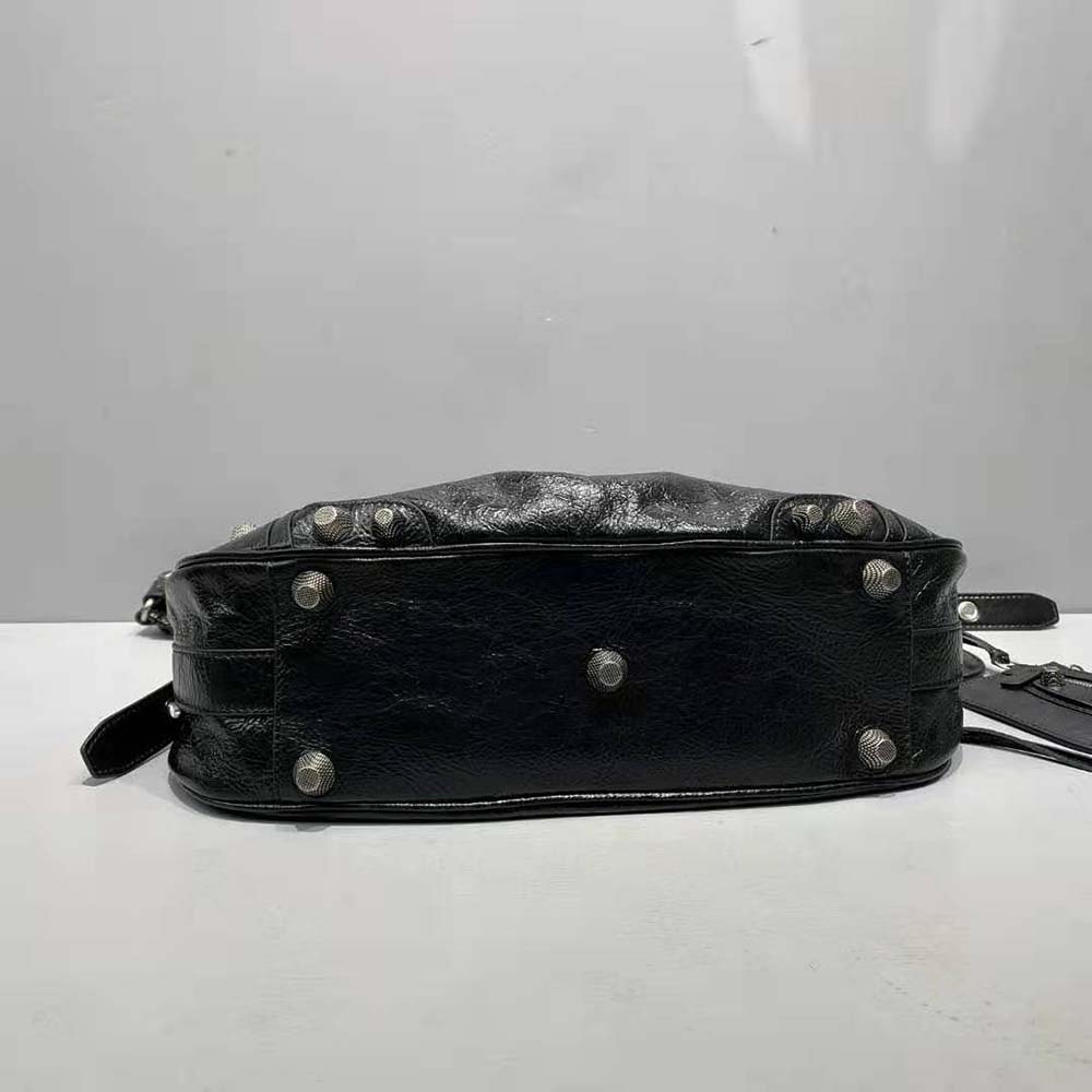 Balenciaga Women Le Cagole Medium Shoulder Bag in Black 5 Balenciaga Women Le Cagole Medium Shoulder Bag in Black - Image 5