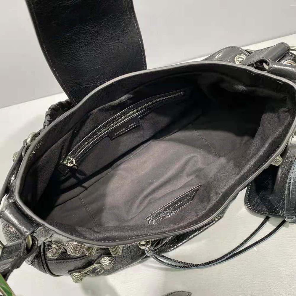 Balenciaga Women Le Cagole Medium Shoulder Bag in Black 9 Balenciaga Women Le Cagole Medium Shoulder Bag in Black - Image 9