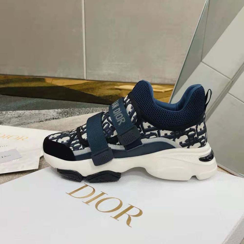 D-Wander Sneaker Deep Blue Dior Oblique Technical Fabric