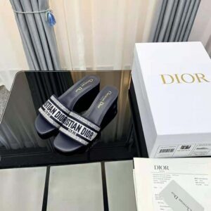 Christian dior slides discount dhgate