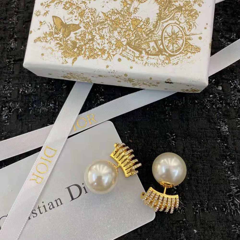 Dior Women Tribales Earrings Gold-Finish Metal with White Resin Pearls and White Crystals 3 Dior Women Tribales Earrings Gold-Finish Metal with White Resin Pearls and White Crystals - Image 3