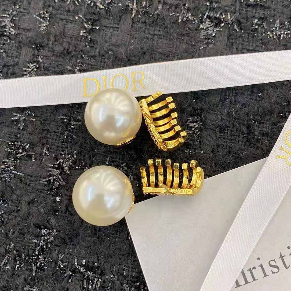 Dior Women Tribales Earrings Gold-Finish Metal with White Resin Pearls and White Crystals 10 Dior Women Tribales Earrings Gold-Finish Metal with White Resin Pearls and White Crystals - Image 10