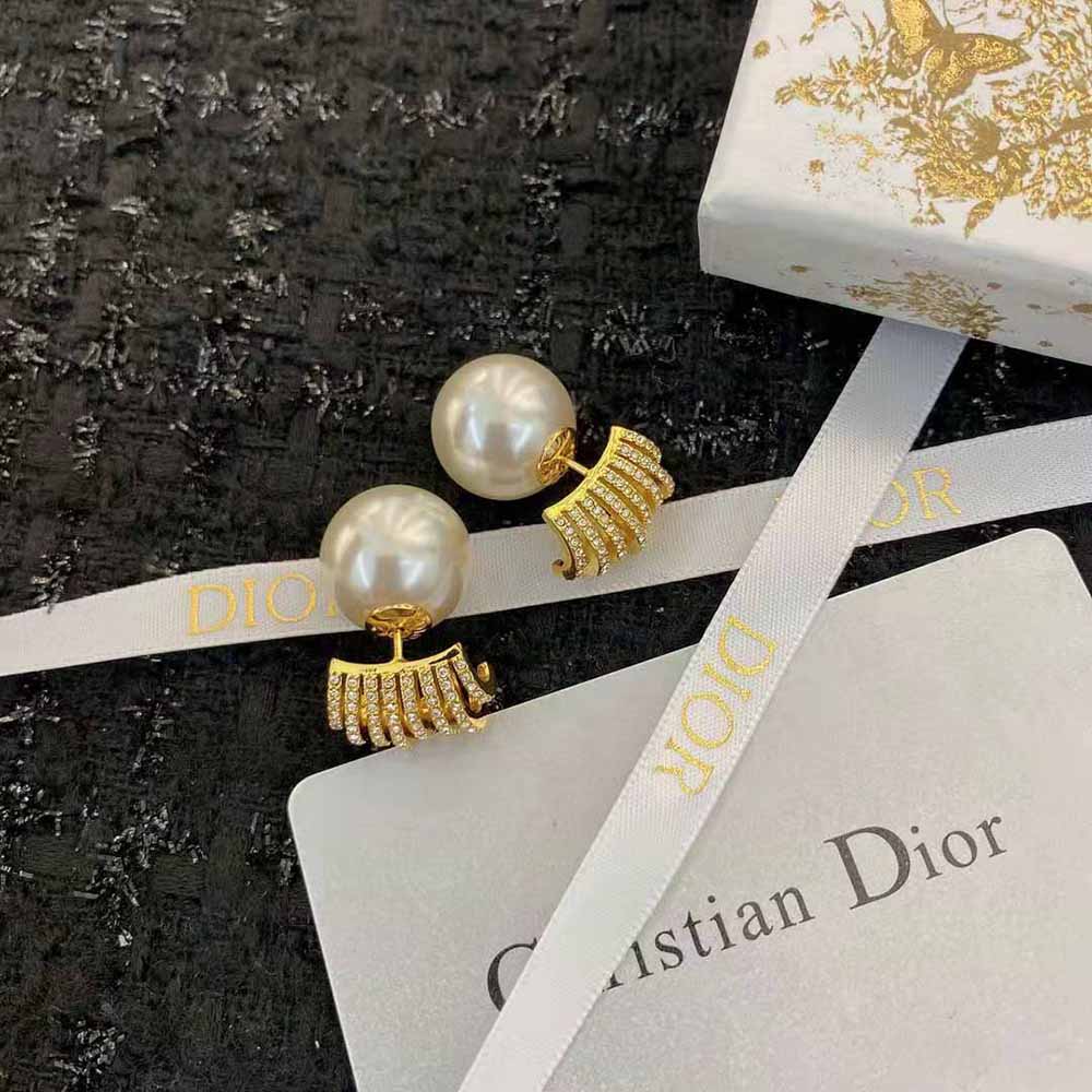Dior Women Tribales Earrings Gold-Finish Metal with White Resin Pearls and White Crystals 7 Dior Women Tribales Earrings Gold-Finish Metal with White Resin Pearls and White Crystals - Image 7