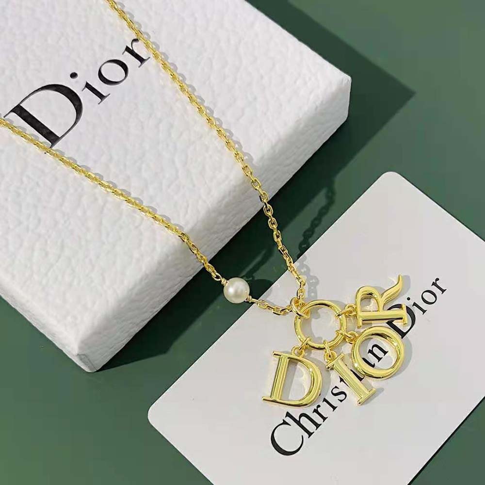 Dio(r)evolution Necklace Gold-Finish Metal with a White Resin Pearl