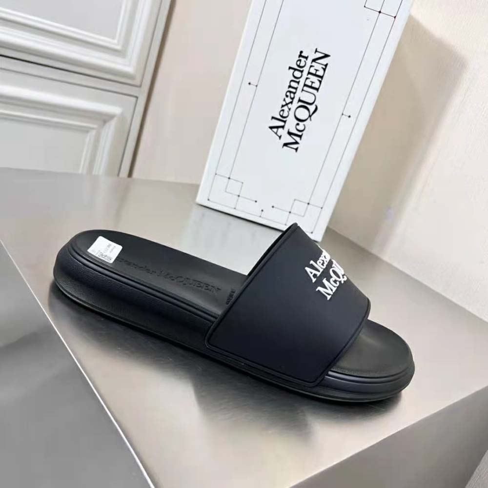 menschcollections - Alexander McQueen Leather Palm Slippers Size