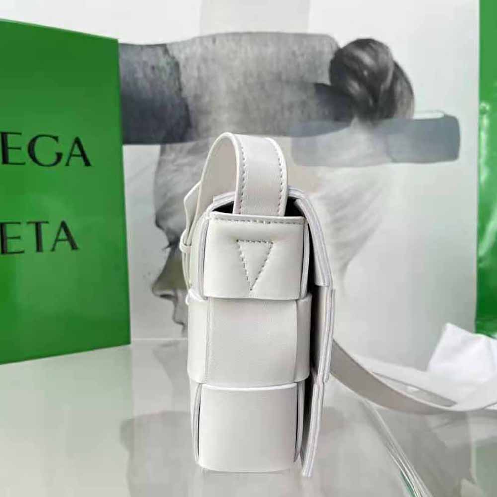 Bottega Veneta Women Cassette Intreccio Leather Cross-Body Bag-White 4 Bottega Veneta Women Cassette Intreccio Leather Cross-Body Bag-White - Image 4