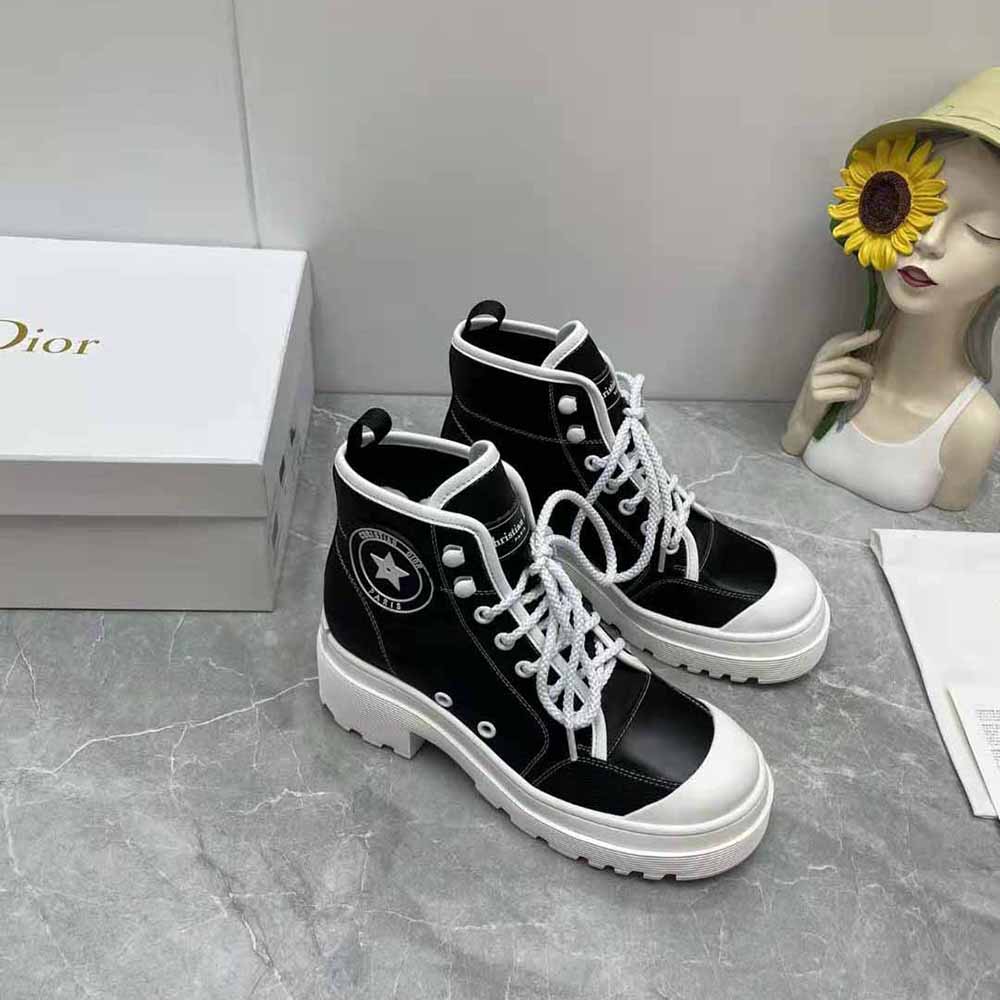 Dior D-rise Ankle Boots in Black