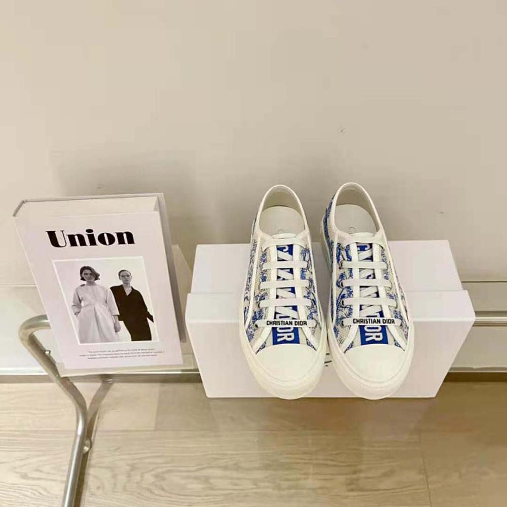 Walk'n'Dior Platform Sneaker White Embroidered Cotton with Blue Toile de  Jouy Motif