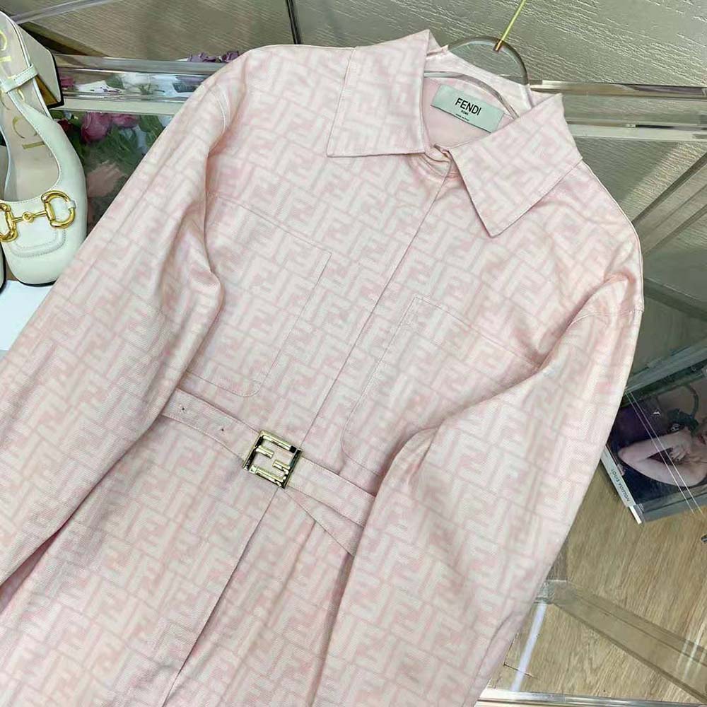 Fendi Women Pink Denim Go-To jacket with Shirt Collar and Low-Cut Set-in Sleeves 5 Fendi Women Pink Denim Go-To jacket with Shirt Collar and Low-Cut Set-in Sleeves - Image 5