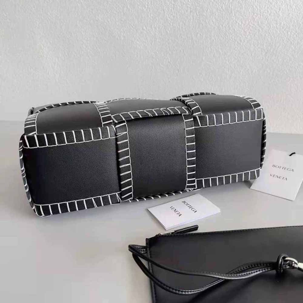 Bottega Veneta Women Arco Tote Small Intreccio Leather Tote Bag with Overlock Stitching-Black 4 Bottega Veneta Women Arco Tote Small Intreccio Leather Tote Bag with Overlock Stitching-Black - Image 4