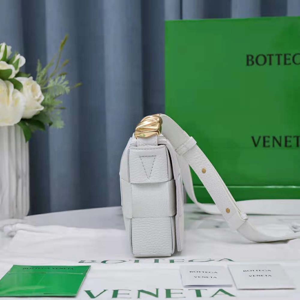 Bottega Veneta Women Cassette Intrecciato Grained Leather Crossbody Bag-White 4 Bottega Veneta Women Cassette Intrecciato Grained Leather Crossbody Bag-White - Image 4
