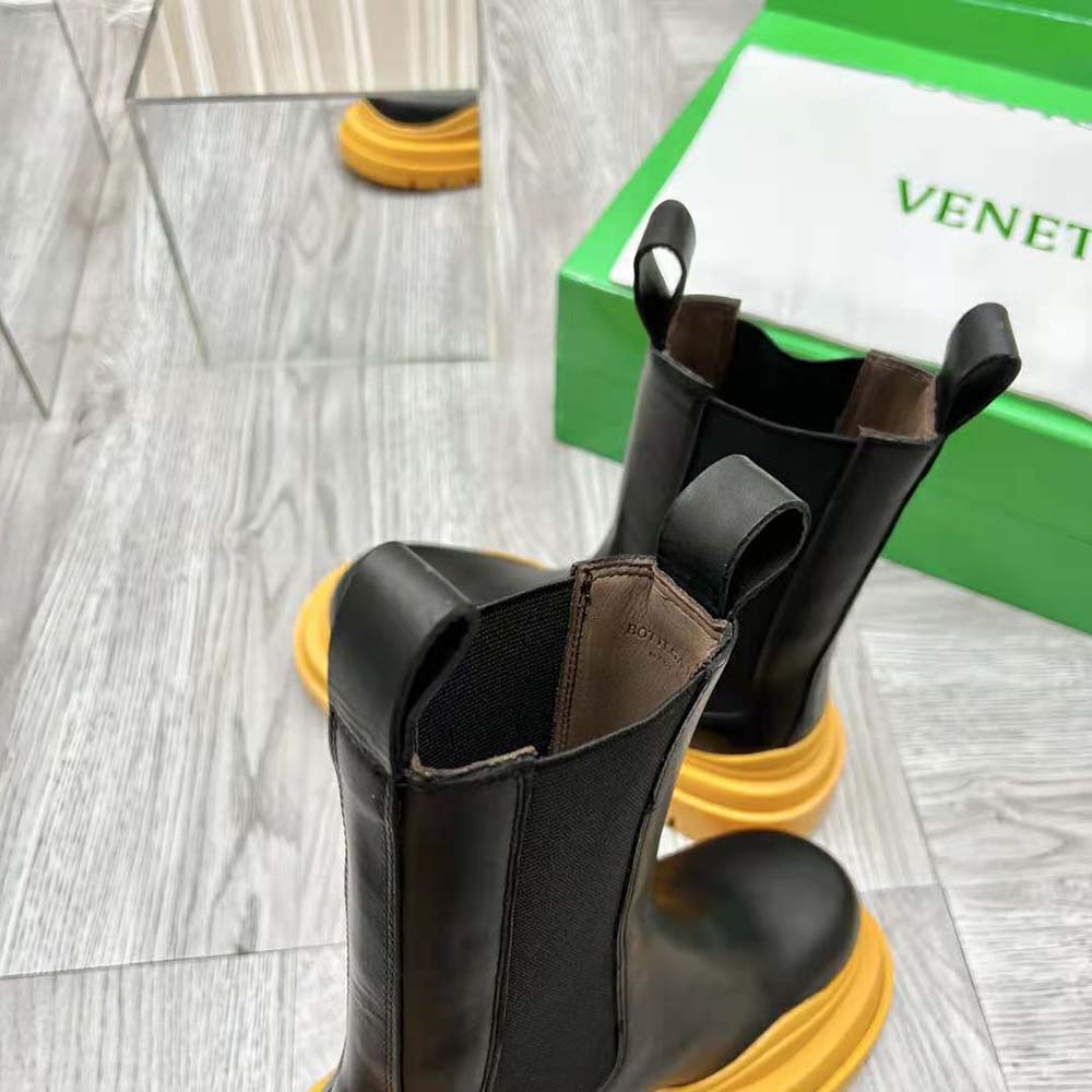 Bottega Veneta Tire Chelsea Boot in Green for Men