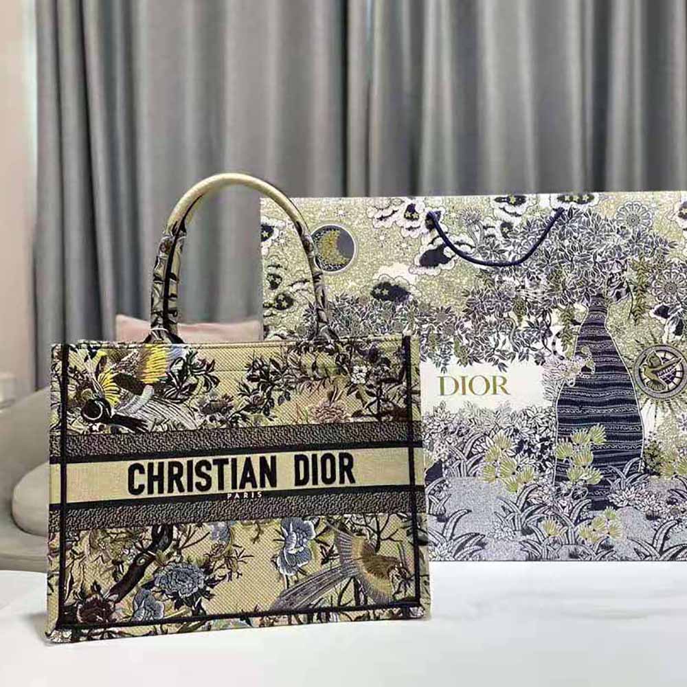 Christian Dior Beige Jardin D'Hiver Medium Dior Book Tote Available For  Immediate Sale At Sotheby's