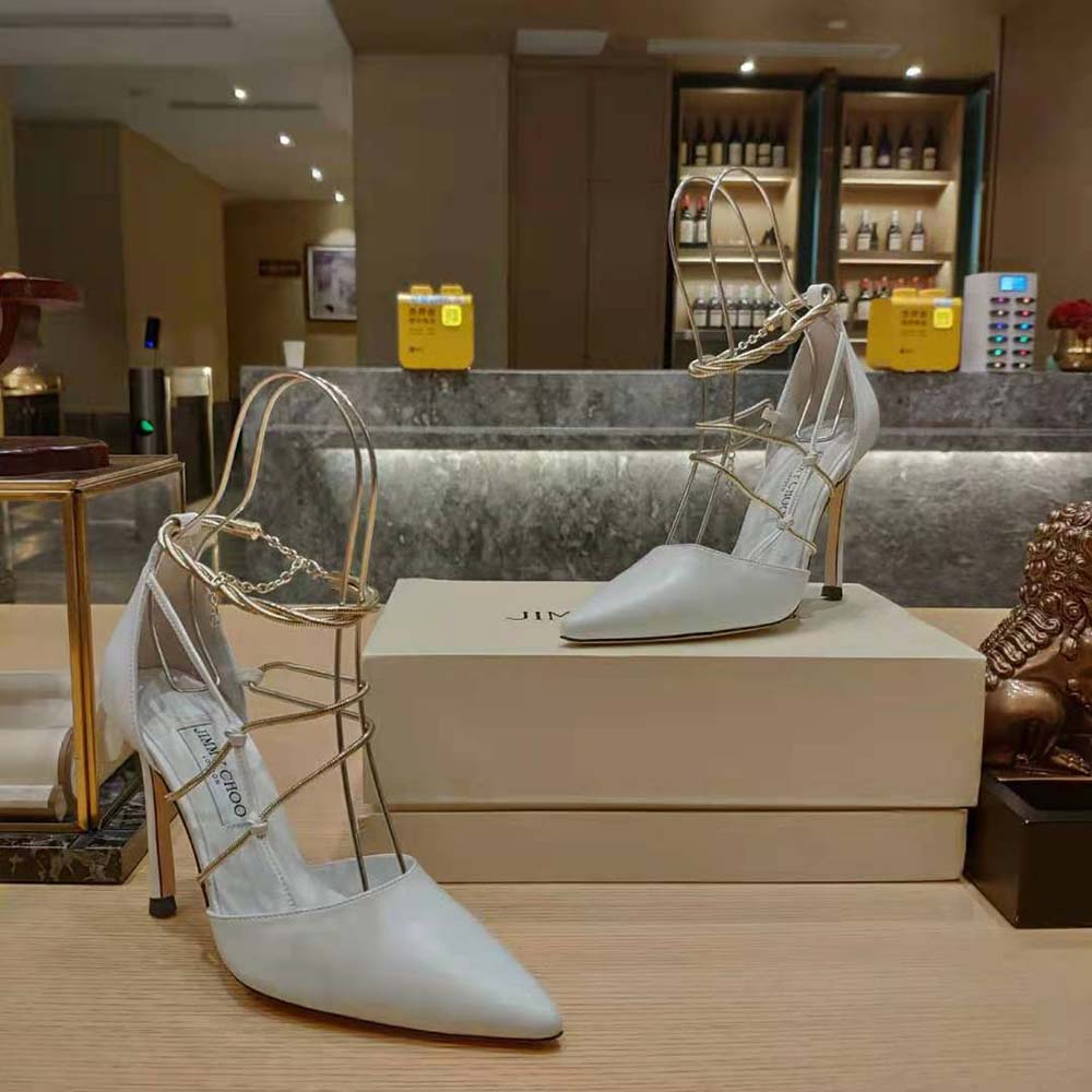 Jimmy Choo Women Olesia 95 Latte Nappa Pumps with Gold Chains 6 Jimmy Choo Women Olesia 95 Latte Nappa Pumps with Gold Chains - Image 6
